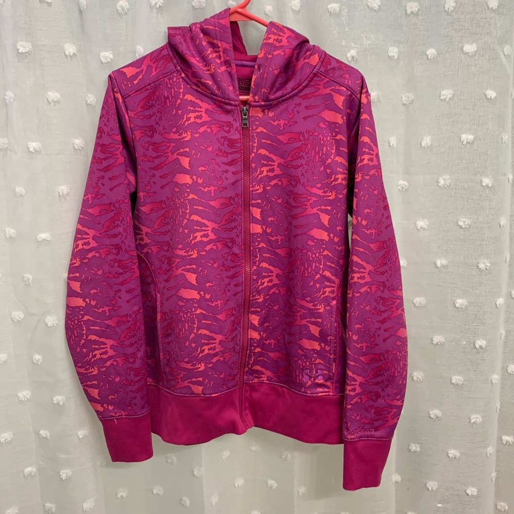 Under Armour sweatshirt